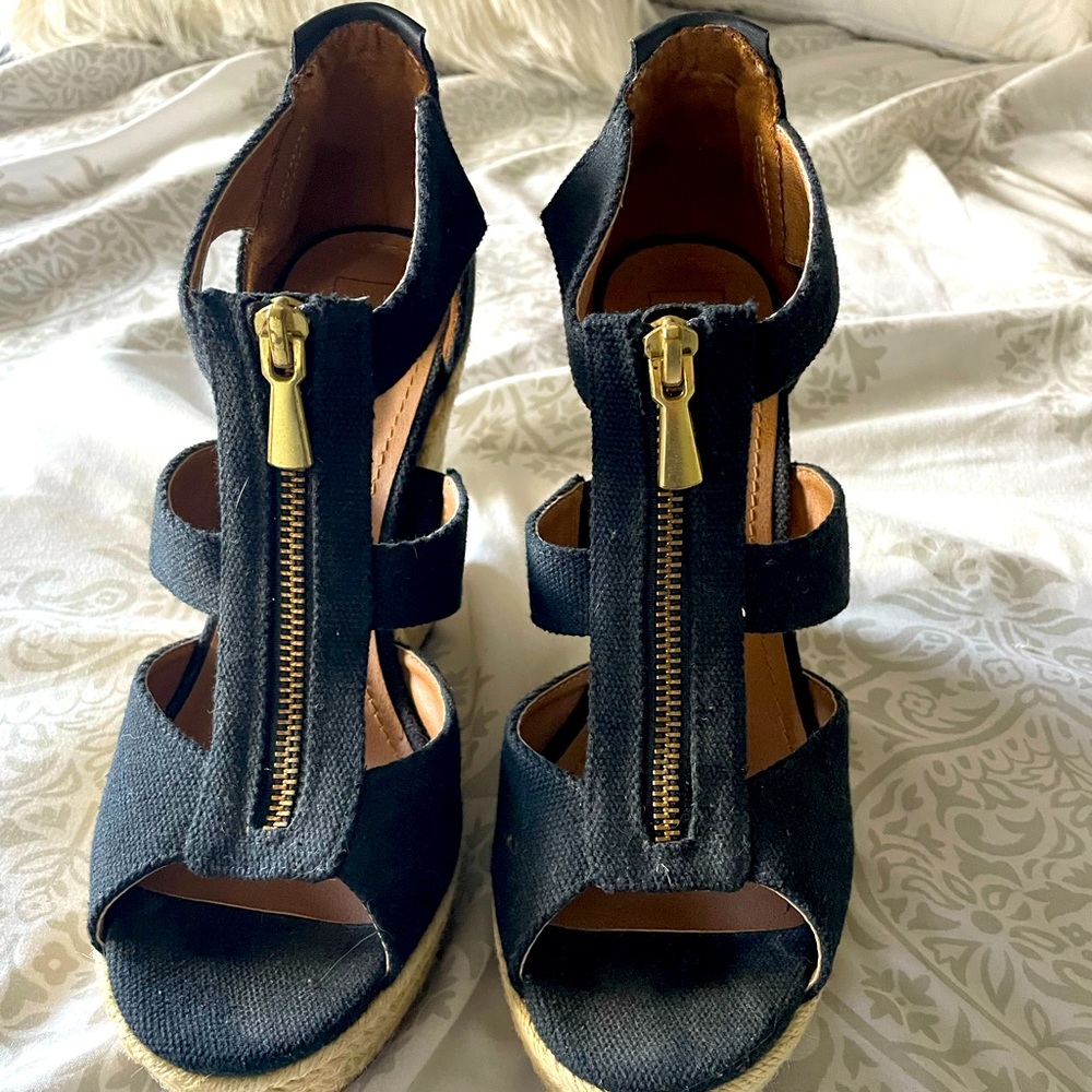 Zip up black wedges size 9